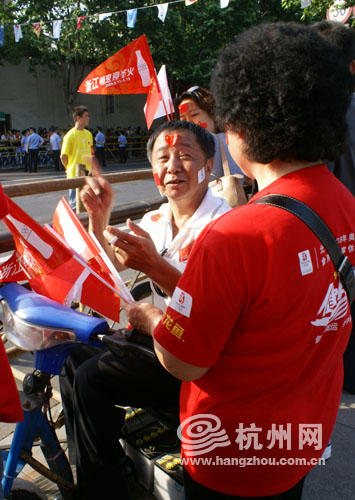 杭州聋哑人为北京加油,为奥运加油